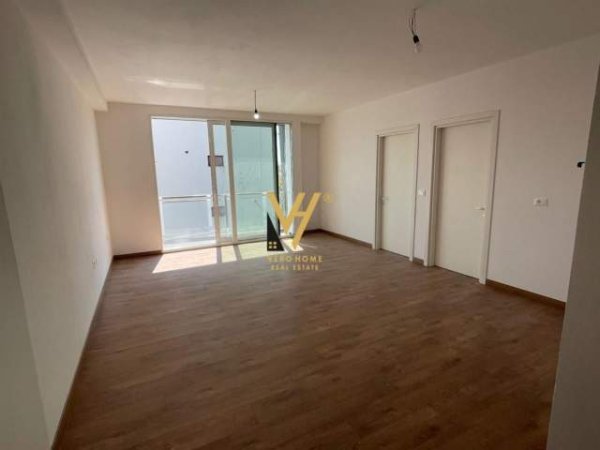 Tirane, jepet me qera apartament 2+1 Kati 3, 90 m² 440 Euro (RRUGA E DIBRES)