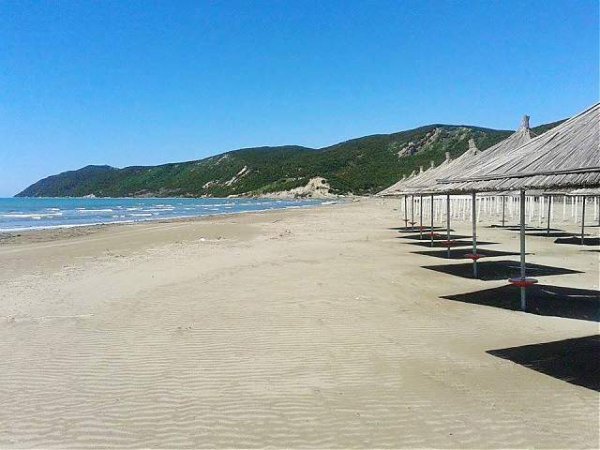 Durres, jap me qera garsonier Kati 2, 20 m² 2.000 Leke/nata (Gjiri lazit)