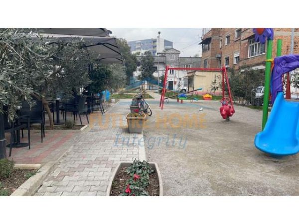 Tirane, shitet lokal ne laprake 210.000 euro, totalisht i investuar