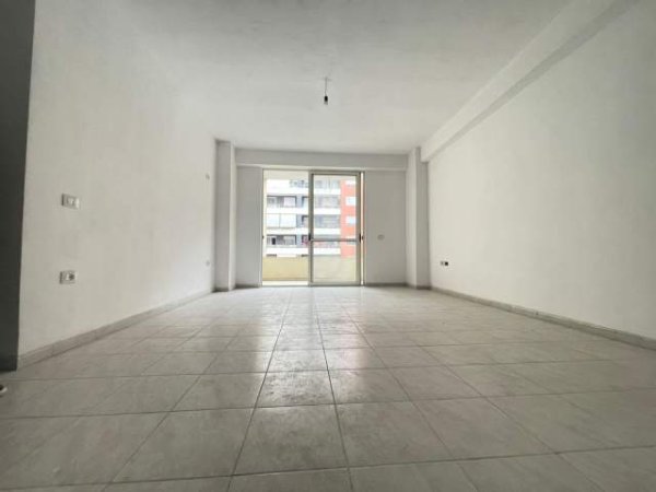 Tirane, shitet garsonier Kati 3, 58 m² 44.500 Euro (Unaza e Re)