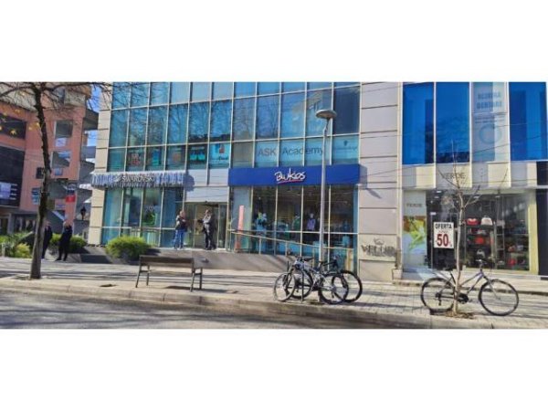 Tirane, shitet ambjent biznesi Kati -1, 270 m² 770.000 Euro (Drejtoria Policise)