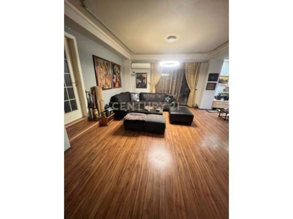 Tirane, shitet apartament 3+1 Kati 2, 140 m² 280.000 Euro (Bllok)
