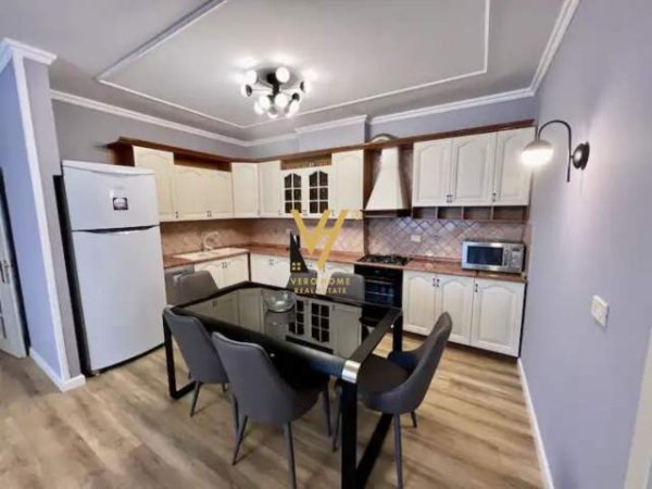 Tirane, jepet me qera apartament 2+1+BLK Kati 11, 120 m² 750 Euro (RRUGA FAIK KONICA)
