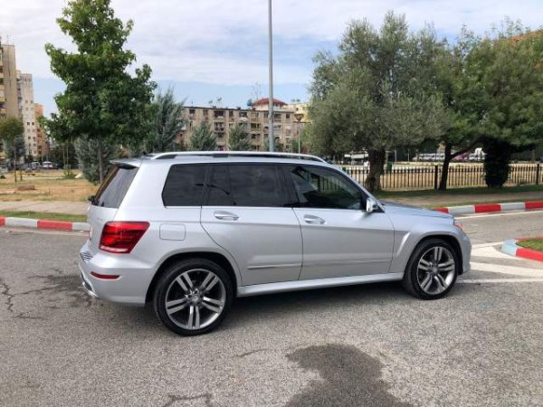 Tirane, shes xhip GLK 250 DIESEL BLUTEC AMG LOOK FULL OPTI Viti 2014,