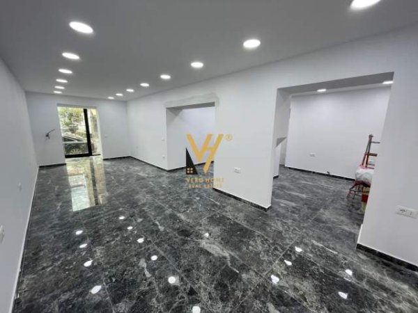 Tirane, shitet dyqan Kati 0, 70 m² 215.000 Euro (rruga e kosovareve)