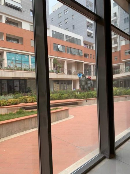 Tirane, shitet dyqan Kati -1, 114 m² 1.050 Euro/m2 (Rruga e Dibres)