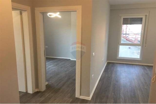 Tirane, jepet me qera apartament 2+1 Kati 5, 75 m² 400 Euro (Rruga e Dibres)