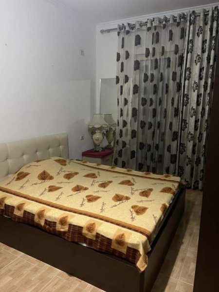 Tirane, jepet me qera apartament 1+1+BLK Kati 7, 70 m² 30.000 Leke (YZBERISHT PERBALLE KMY)