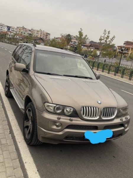 Tirane, shitet xhip BMW X5 Viti 2005, 6.200 Euro