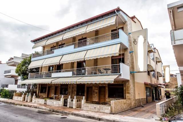 Greqi, Halkidiki Shitet hotel me 24 dhoma 1.140 m²