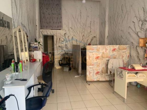 Tirane, shitet ambjent biznesi Kati 0, 40 m² 78.000 Euro (Unaza e Re)