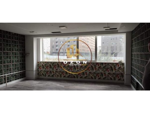 Tirane, shitet ambjent biznesi Kati 2, 65 m² 2.500 Euro/m2 (ISH PROFARMA, XHAMLLIKU)