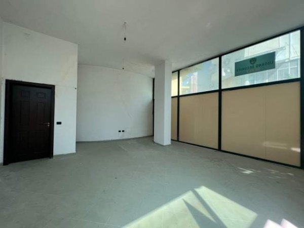 Tirane, shitet ambjent biznesi Kati 0, 62 m² 70.000 Euro (fresk)