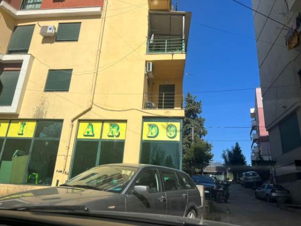Tirane, shitet ambjent biznesi Kati 0, 62 m² 70.000 Euro (fresk)