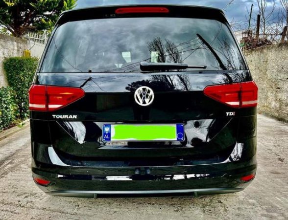 Tirane, shes makine Volkswagen Touran Viti 2016, 16.000 Euro