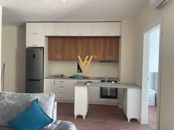 Tirane, jepet me qera apartament 1+1 Kati 4, 75 m² 450 Euro (SAUK)