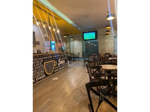 Tirane, shes lokal Kati 0, 70 m² 180.000  (Markata e vjeter)