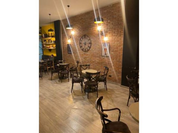 Tirane, shes lokal Kati 0, 70 m² 180.000  (Markata e vjeter)