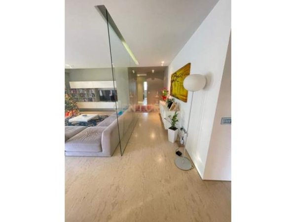 Tirane, shitet apartament 3+1+BLK Kati 8, 331 m² 510.000 Euro (kopshti botanik)