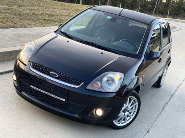 Tirane, shes makine Ford Fiesta Automatike Viti 2008,