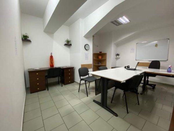 Tirane, shitet ambjent biznesi Kati -1, 275 m² 365.000 Euro (Rruga e Kavajes)