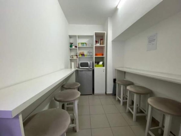 Tirane, shitet ambjent biznesi Kati -1, 275 m² 365.000 Euro (Rruga e Kavajes)