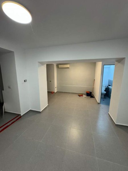 Tirane, shitet ambjent biznesi Kati 0, 37 m² 90.000 Euro (perballe Taiwanit)