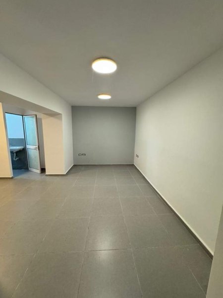 Tirane, shitet ambjent biznesi Kati 0, 37 m² 90.000 Euro (perballe Taiwanit)