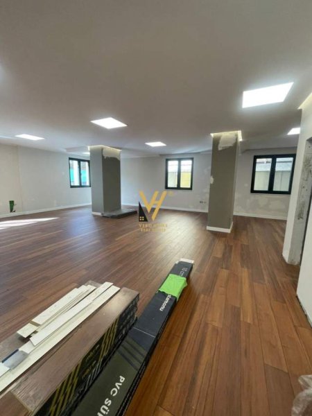 Tirane, shitet ambjent biznesi Kati 1, 140 m² 399.000 Euro (SHALLVARET)