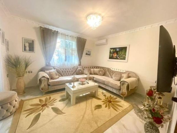 Tirane, shes Vile 3 Katshe Kati 0, 276 m² 900.000 Euro (Vilat Gjermane)