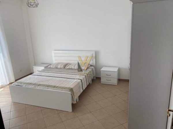 Tirane, jepet me qera apartament 3+1+A+BLK Kati 3, 144 m² 70.000 Leke (QYTETI STUDENTIT)