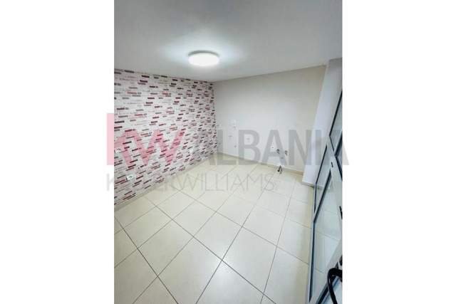 Tirane, shitet ambjent biznesi 32.000 Euro (Rruga Muhamet Gjollesha, 21 Dhjetori)