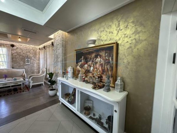 Tirane, shitet hotel Kati 4, 2.000 m² 3.000.000 Euro