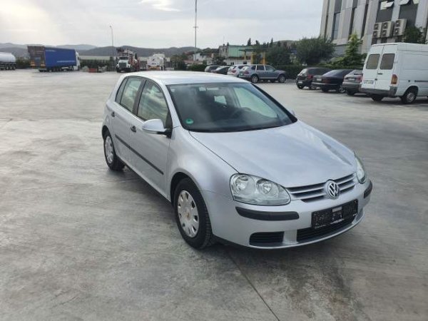 Fier, shitet makine Volkswagen Golf 1,6 SR  Bezine Viti 2006