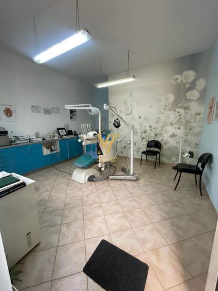 Tirane, shitet dyqan Kati 0, 35 m² 109.000 Euro (rruga e kosovareve)