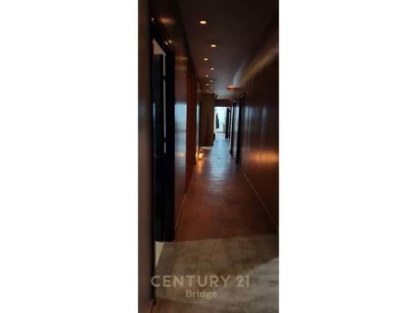 Tirane, shitet ambjent biznesi Kati -1, 270 m² 770.000 Euro (Drejtoria Policise)