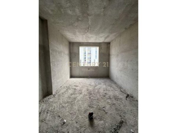 Tirane, shitet apartament 2+1+A+BLK Kati 8, 105 m² 105.000 Euro (Ish Fusha Aviacionit)