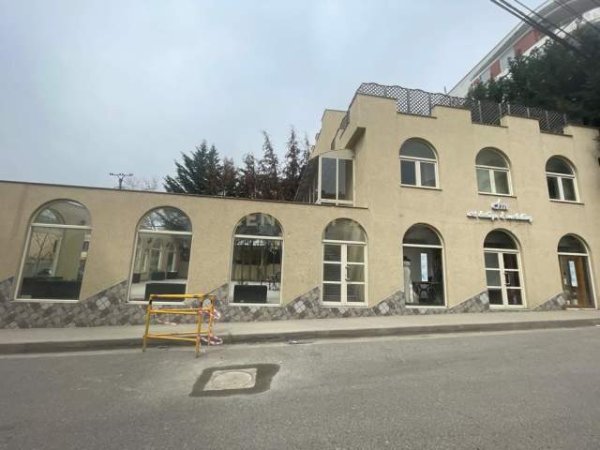 Tirane, shitet ambjent biznesi Kati 0, 330 m² 550.000 Euro (Fresku)