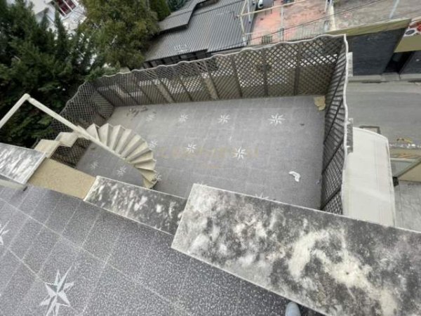 Tirane, shitet ambjent biznesi Kati 0, 330 m² 550.000 Euro (Fresku)