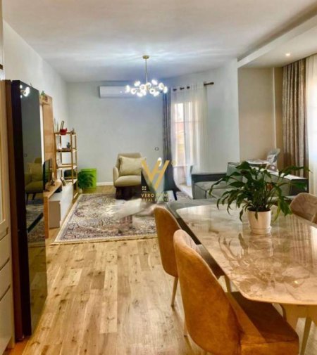 Tirane, jepet me qera Vile 3 Katshe Kati 0, 600 m² 3.500 Euro (selite)