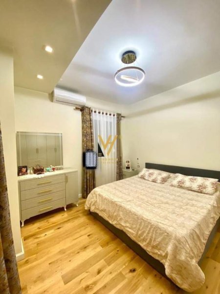 Tirane, jepet me qera Vile 3 Katshe Kati 0, 600 m² 3.500 Euro (selite)