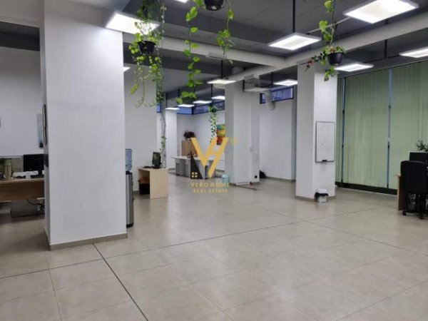 Tirane, shitet ambjent biznesi Kati 0, 460 m² 1.840.000 Euro (KOMUNA E PARISIT)