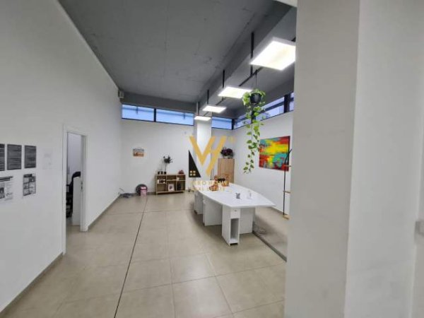 Tirane, shitet ambjent biznesi Kati 0, 460 m² 1.840.000 Euro (KOMUNA E PARISIT)