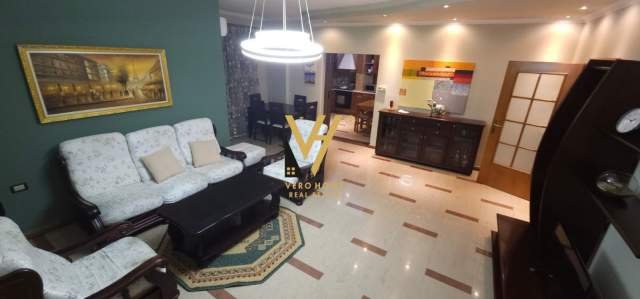 Tirane, jepet me qera apartament 4+1 Kati 3, 150 m² 850 Euro (MEDRESEJA)