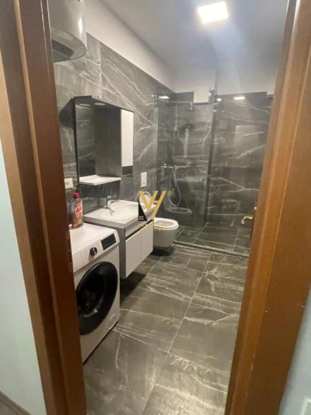 Tirane, jepet me qera apartament 2+1 Kati 2, 92 m² 650 Euro (rruga e Bogdaneve)