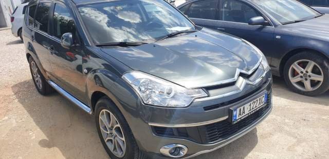 Tirane, jap me qera xhip Citroen C Crosser Viti 2007, 4.500 Leke