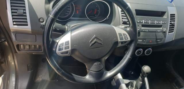 Tirane, jap me qera xhip Citroen C Crosser Viti 2007, 4.500 Leke