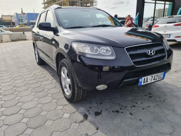 Tirane, jap me qera xhip Hyundai Santa Fe Viti 2007, 5.000 Leke