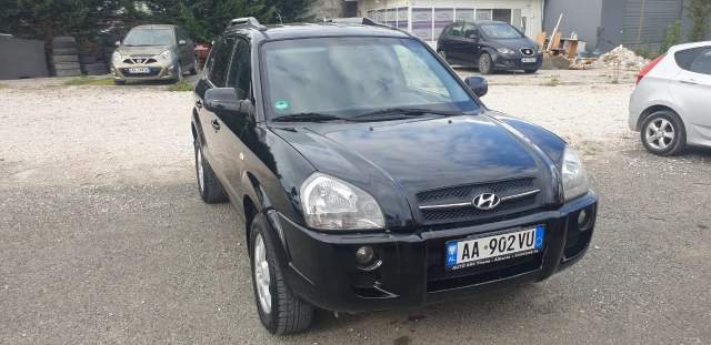 Tirane, jap me qera xhip Hyundai Tucson Viti 2008, 4.500 Leke