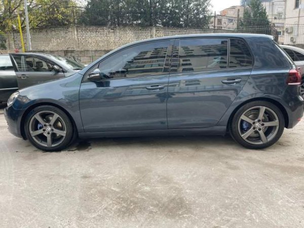 Tirane, jap me qera Volkswagen Golf 6 Viti 2010, 3.500 Leke